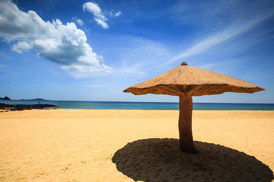 Marrón, cobertizo, orilla del mar, Vietnam, la playa, el coche, el mar, fondo, verano, al aire libre