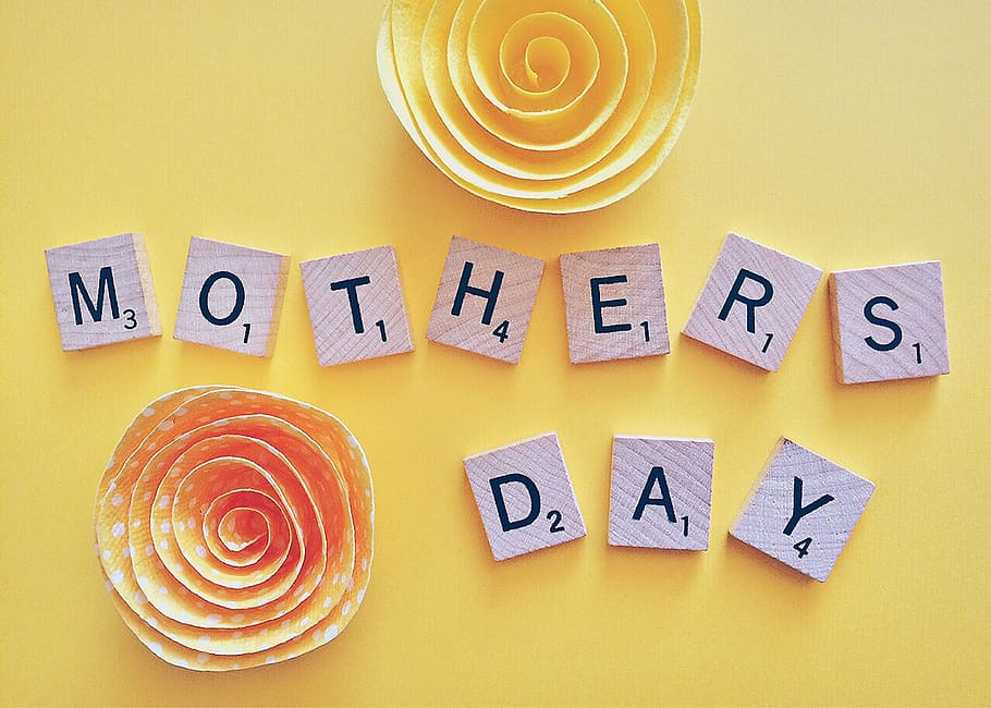 cerca, foto, bloques de letras del día de las madres, día de la madre, mamá, madre, maternidad, comida y bebida, interior, amarillo