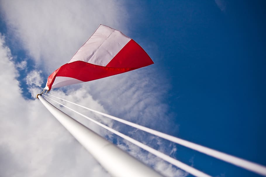 bendera Polandia, kemerdekaan, tiang kapal, kebangsaan, simbol, hari nasional, hari kemerdekaan, patriotisme, langit, merah