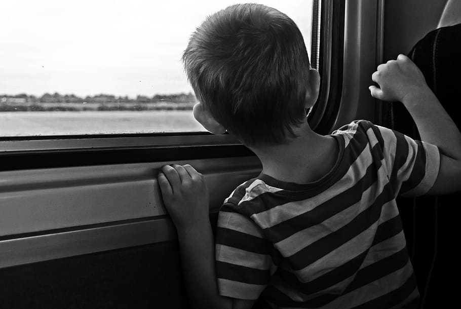 niño, mirando, ventana, viajar, tren, viaje, tiempo, coche, vehículo, personas