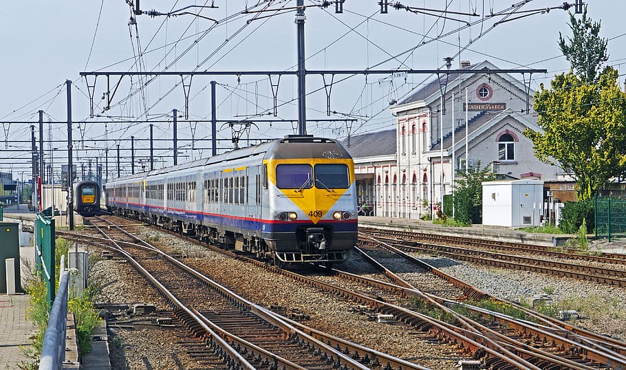 railway, belgium, regional train, regional traffic, electrical multiple unit, suburban train, stay, hub, lichtervelde, flanders