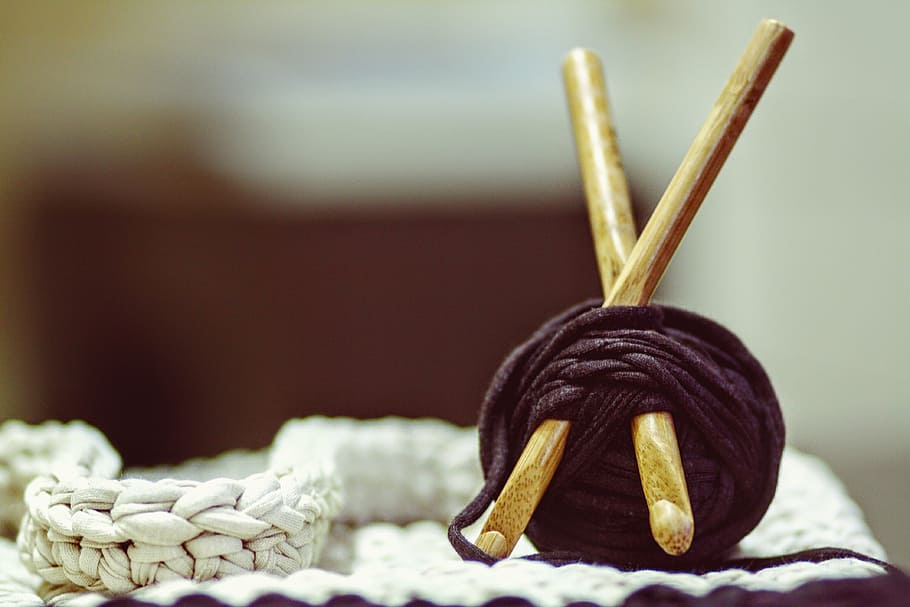 roxo, fio, de madeira, vara, de malha, têxtil, crochê, tricô, feito à mão, linha