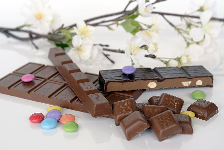 barras de chocolate, chocolate, chocolate suíço, doces, delicioso, mordidela, doce, nozes, leite, nutrição