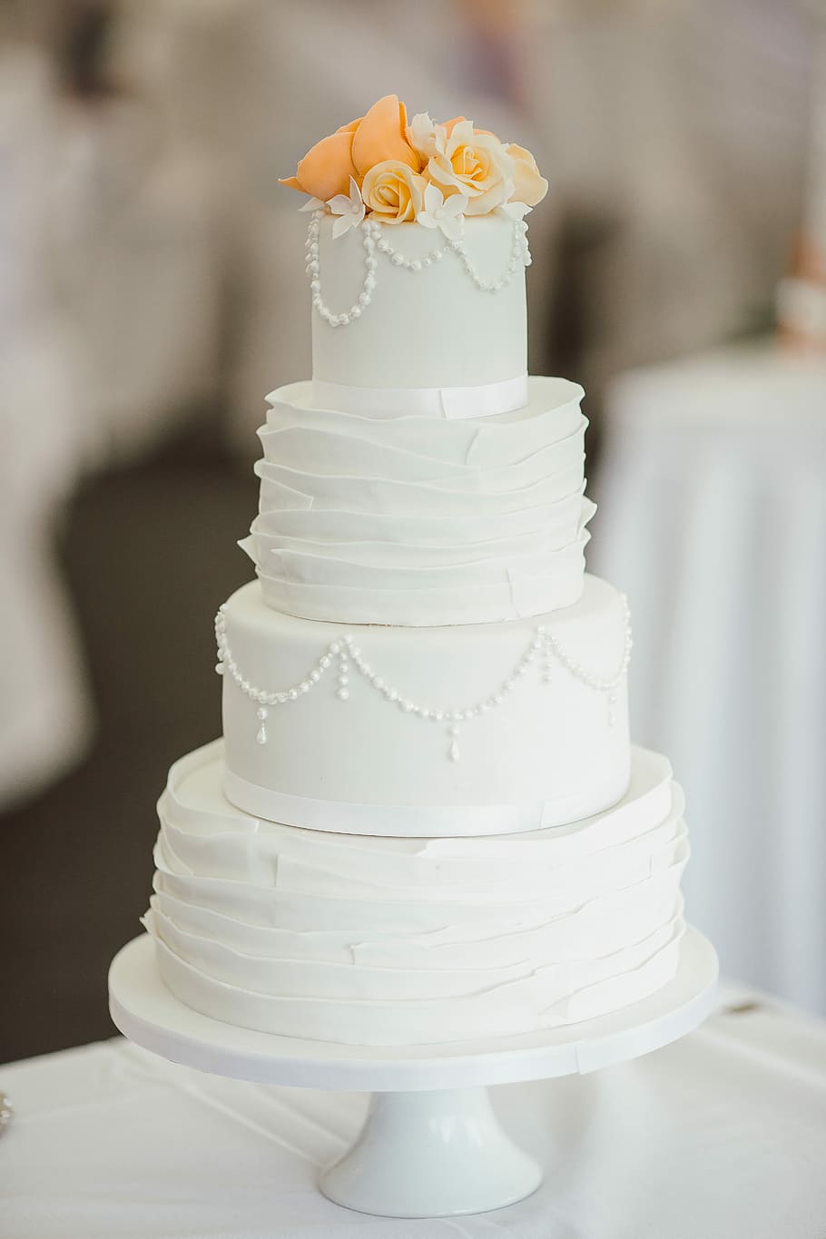 4層, 4層のケーキ, テーブル, ウェディングケーキ, 食品, 装飾, 白, 結婚, お祝い, パーティー