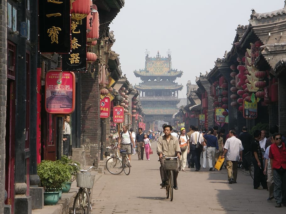 manusia naik, sepeda, siang hari, kota pingyao xian, kuil buddha, manusia sepeda, agama buddha, pingyao xiàn, provinsi china shanxi, warisan dunia