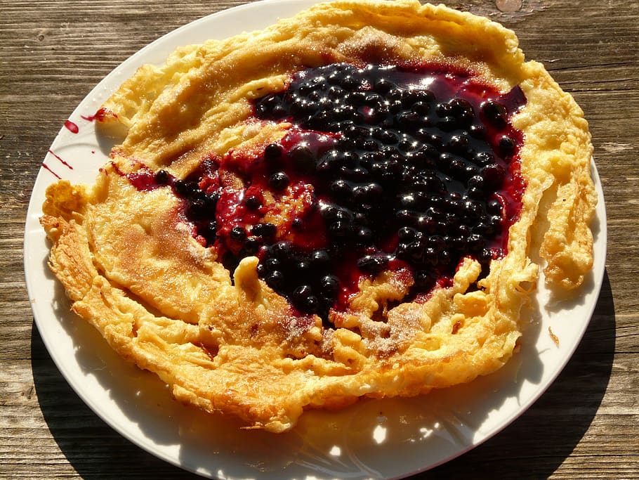 omelette, cranberries, pancake, crepe, court, food, breakfast, eat, food and drink, sweet food