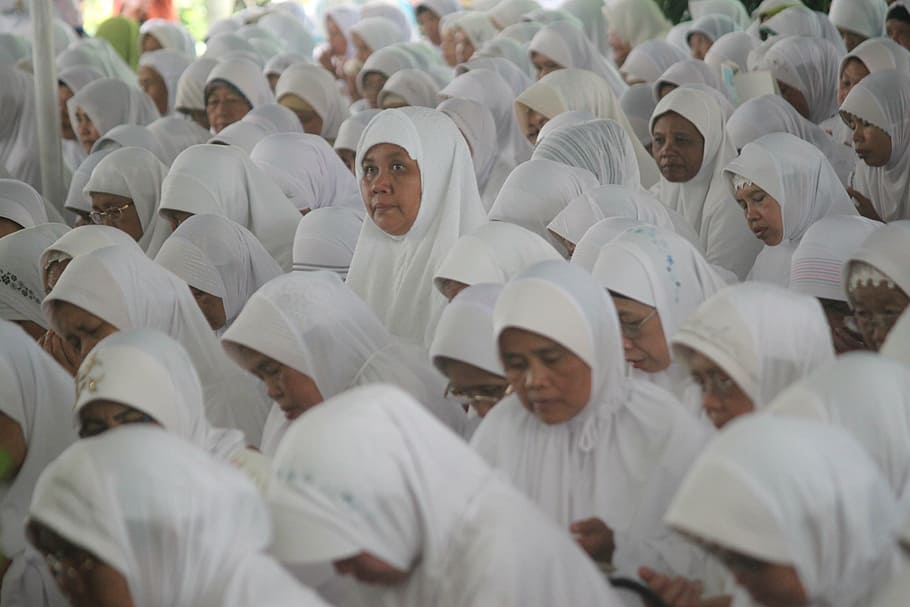 group, women, wearing, white, hijab headdresses, moslem people, koran, muslim, holy, peace