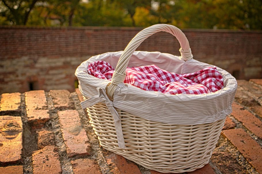 brown wicker basket, white, picnic, basket, daytime, blur, outdoor, nature, outdoors, day