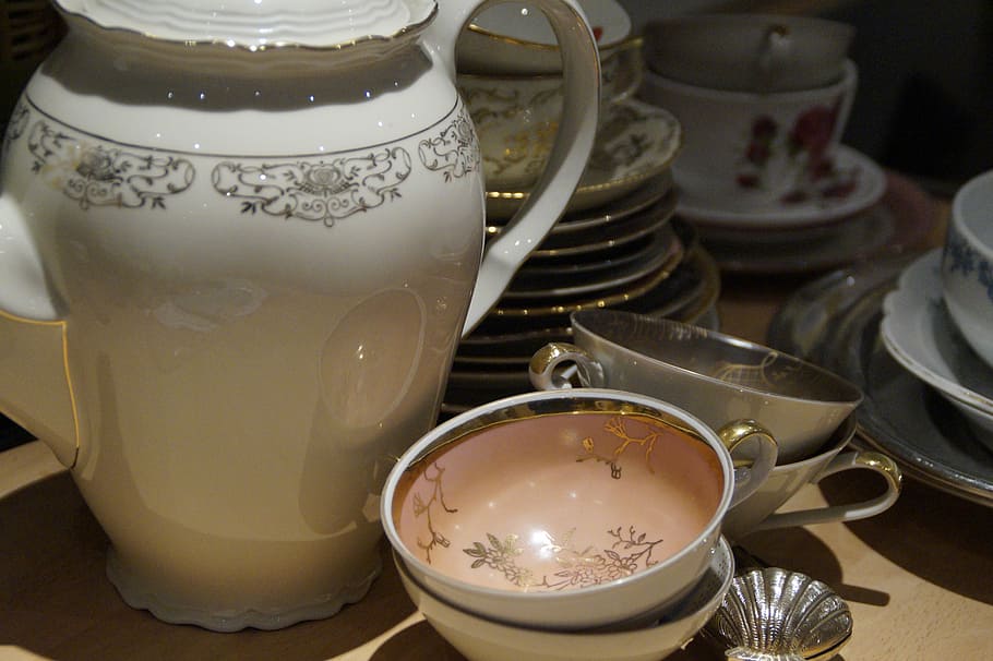 porcelain, grandma, old, antique, historically, collectors' cups, teeservice, flea market, service, coffee