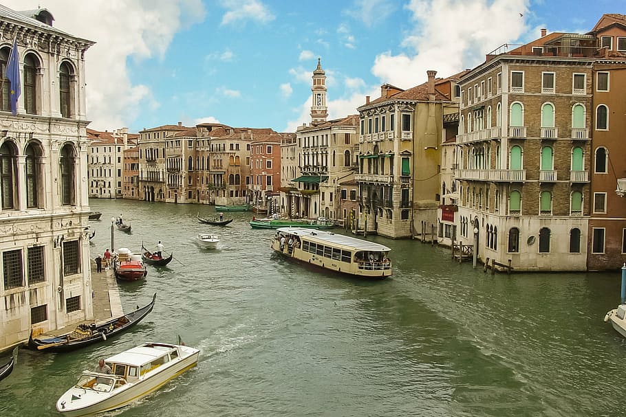 dos, blanco, barcos, cuerpo, agua, edificio, venecia, venezia, italia, italiano