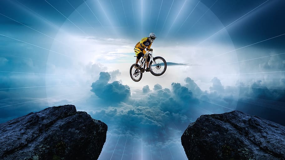 hombre en bicicleta, bicicleta de montaña, saltar, amigos, coraje, atrevimiento, riesgo, alegría de vivir, bicicleta, ciclismo