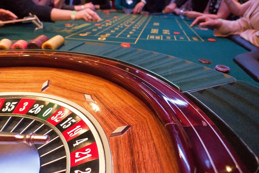 people, surrounding, poker table, game bank, use, jeton, place, roulette, play, gambling