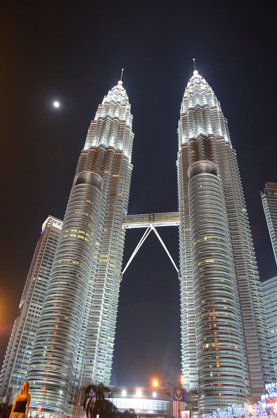 petronas tower, malaysia, nighttime, light, moon, kuala lumpur, klcc tower, klcc, architecture, skyline