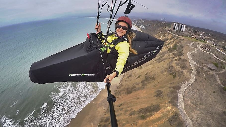 Paragliding, Paraglider, Flying, Selfie, one man only, adventure, one person, mid adult, looking at camera, adults only