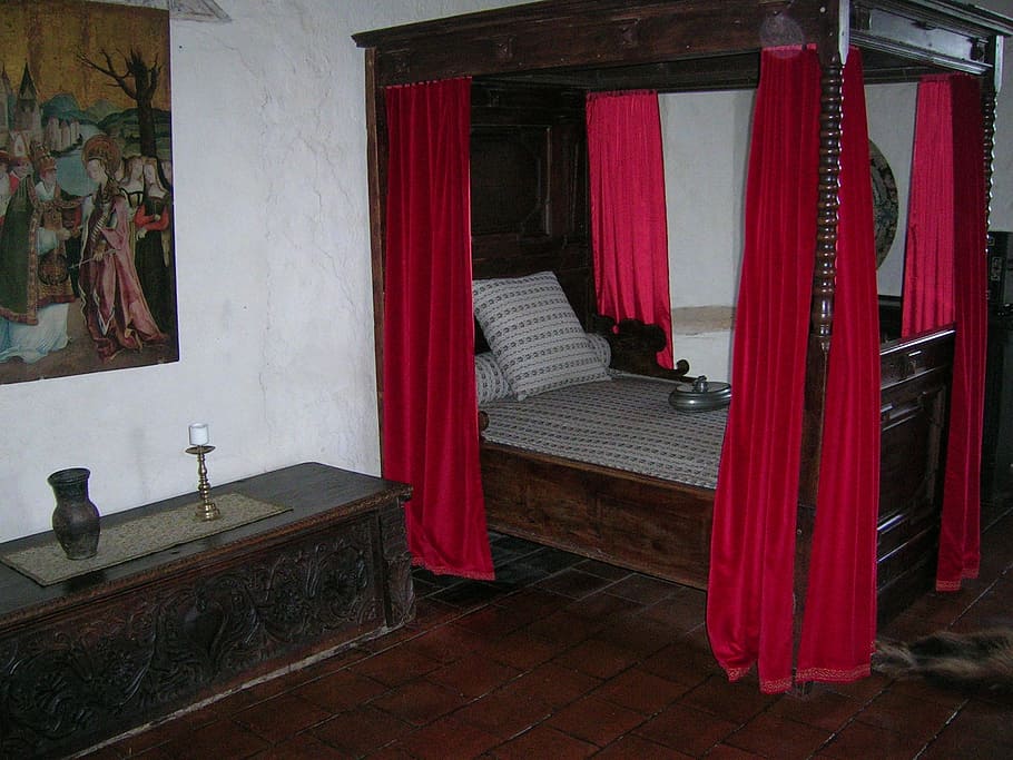kemenate, cama de princesa, habitaciones medievales, históricamente, en el interior, rojo, arquitectura, sala doméstica, piso, ninguna persona
