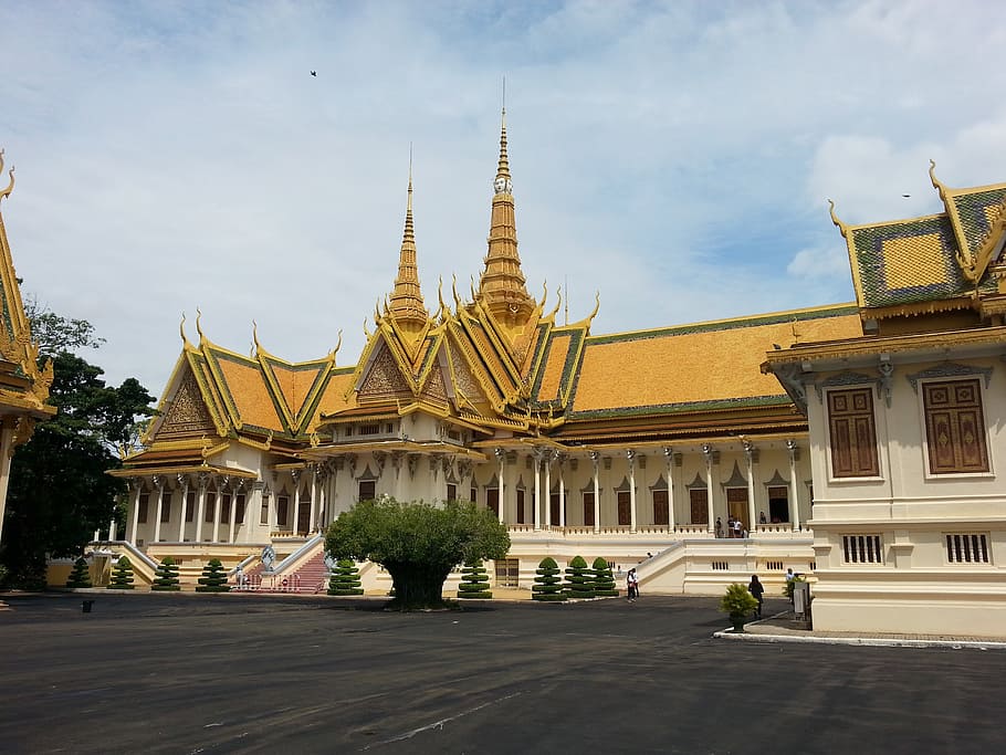 Kamboja, phnom penh, istana kerajaan, struktur yang dibangun, arsitektur, eksterior bangunan, kepercayaan, langit, bangunan, agama