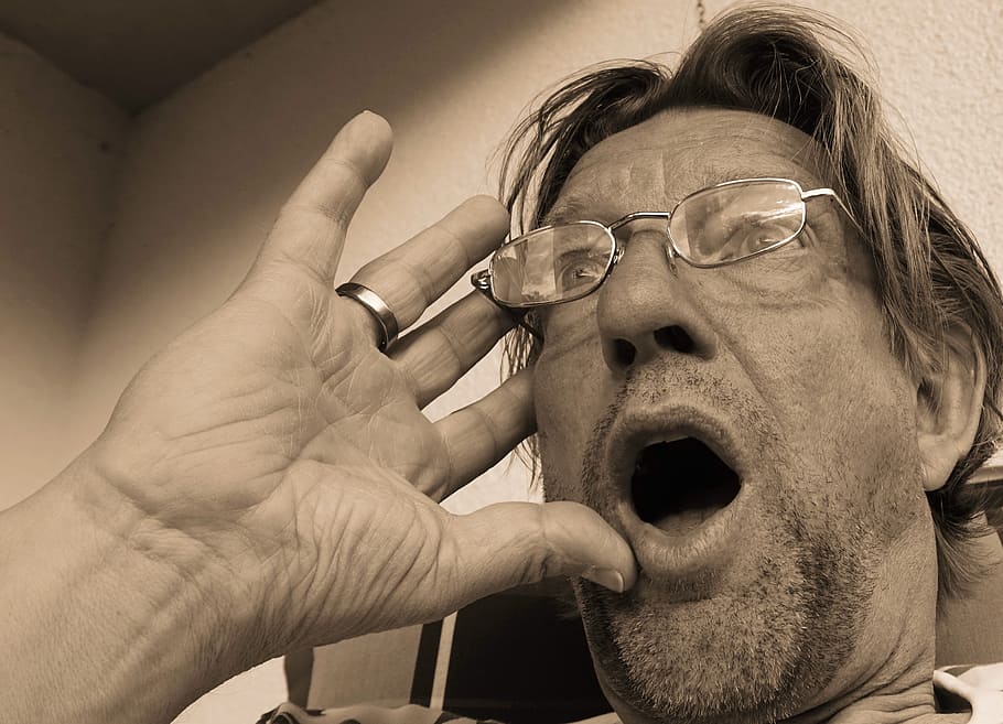 grayscale photo, man, wearing, eyeglasses, call, cry, shock, shouts, scream, sing