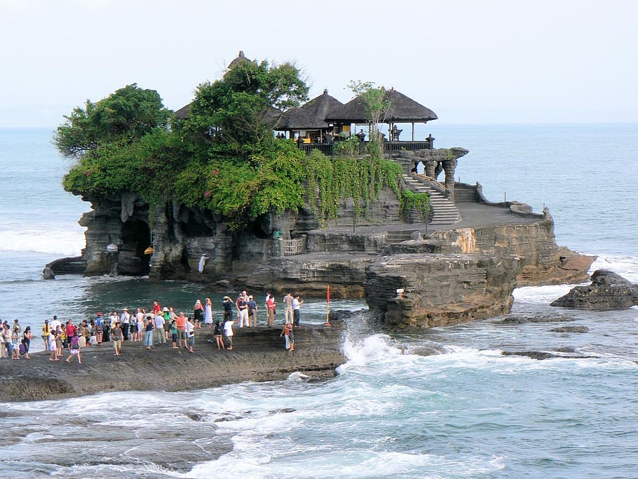 grupo, personas, roca, al lado, cuerpo, agua, Bali, Templo, Tanah Lot, mar