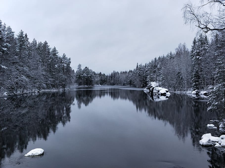 Холодное озеро. Заснеженное озеро фото. Снежное озеро черно белое фото. Snow Lake mm2. 1314 B Snow Lake.