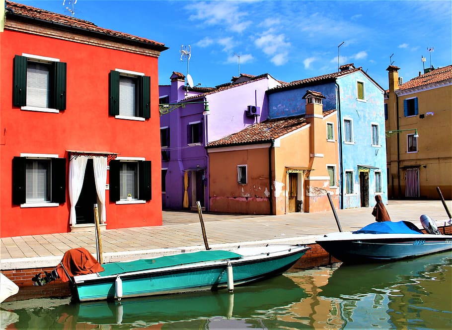 青, ボート, 住宅, ヴェネツィア, ブラーノ島, チャンネル, 建物, 建築, 絵のように美しい, カラフル