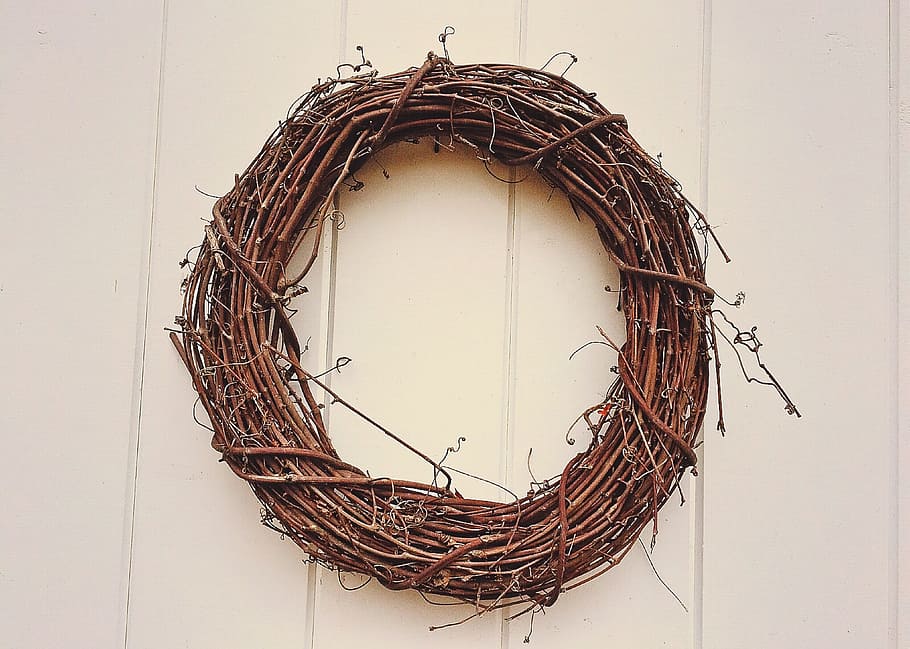 round, brown, wicker wreath, wreath, decoration, holiday, simple, hanging, animal nest, close-up