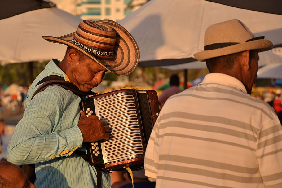 homem, tocando, instrumento de sopro, dia, acordeão, toque, Vallenato, Parrandon, Colômbia, chapéu