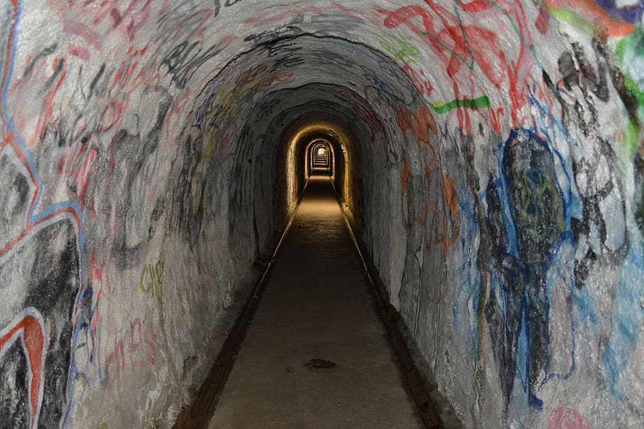 túnel, graffiti, paso subterráneo, fantasmal, arquitectura, perspectiva decreciente, el camino a seguir, dirección, estructura construida, día