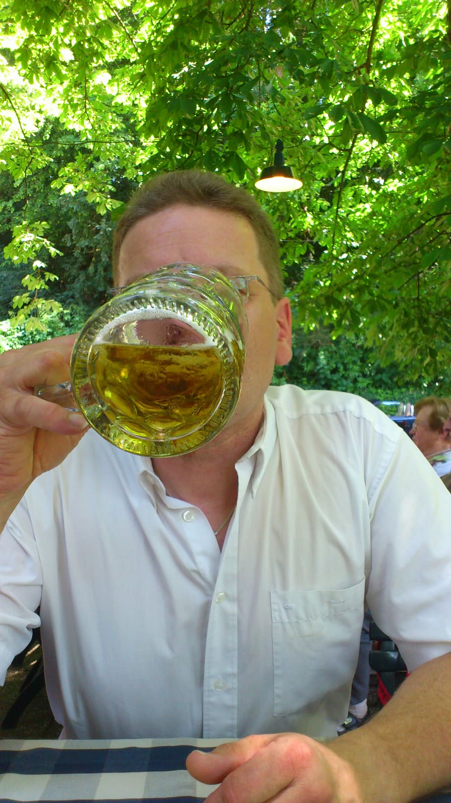 hombre, sed, bebida, persona, cerveza, krug, jarra de cerveza, apagador de sed, jardín de cerveza, Baviera