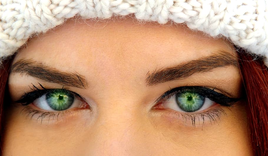 woman, green, eyes, wearing, white, crochet, hat, green eyes, iris, gene