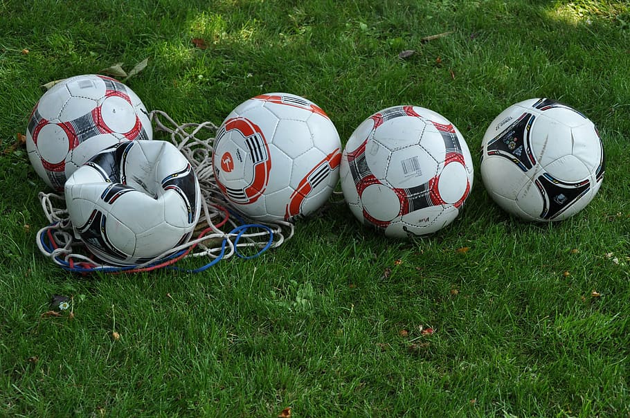 pelotas, balones de fútbol, ​​fútbol, ​​deporte, deportes de pelota, platt, fútbol, ​​hierba, pelota de fútbol, ​​pelota