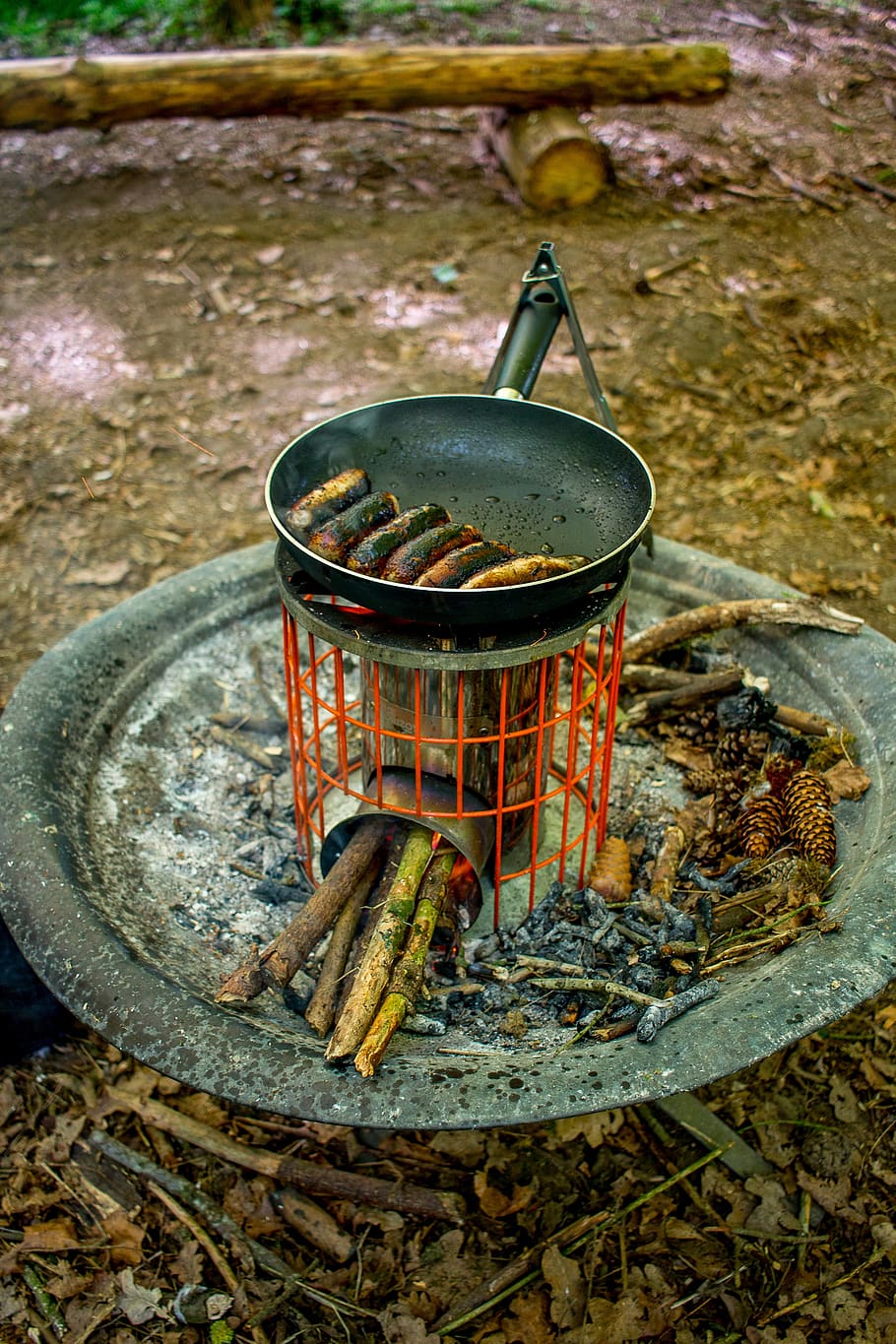 camping, fire, campfire, pan, sausage, stove, food, food and drink, kitchen utensil, household equipment