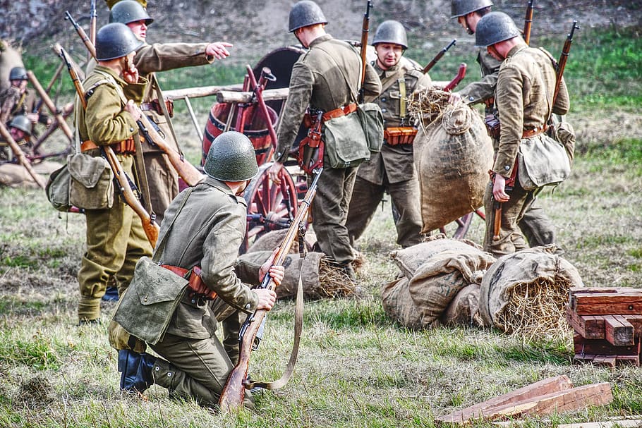 los militares, soldados, puesta en escena, la fortaleza de modlin, en nowy dwór mazowiecki, la guerra, tropas, militares, guerra, armas