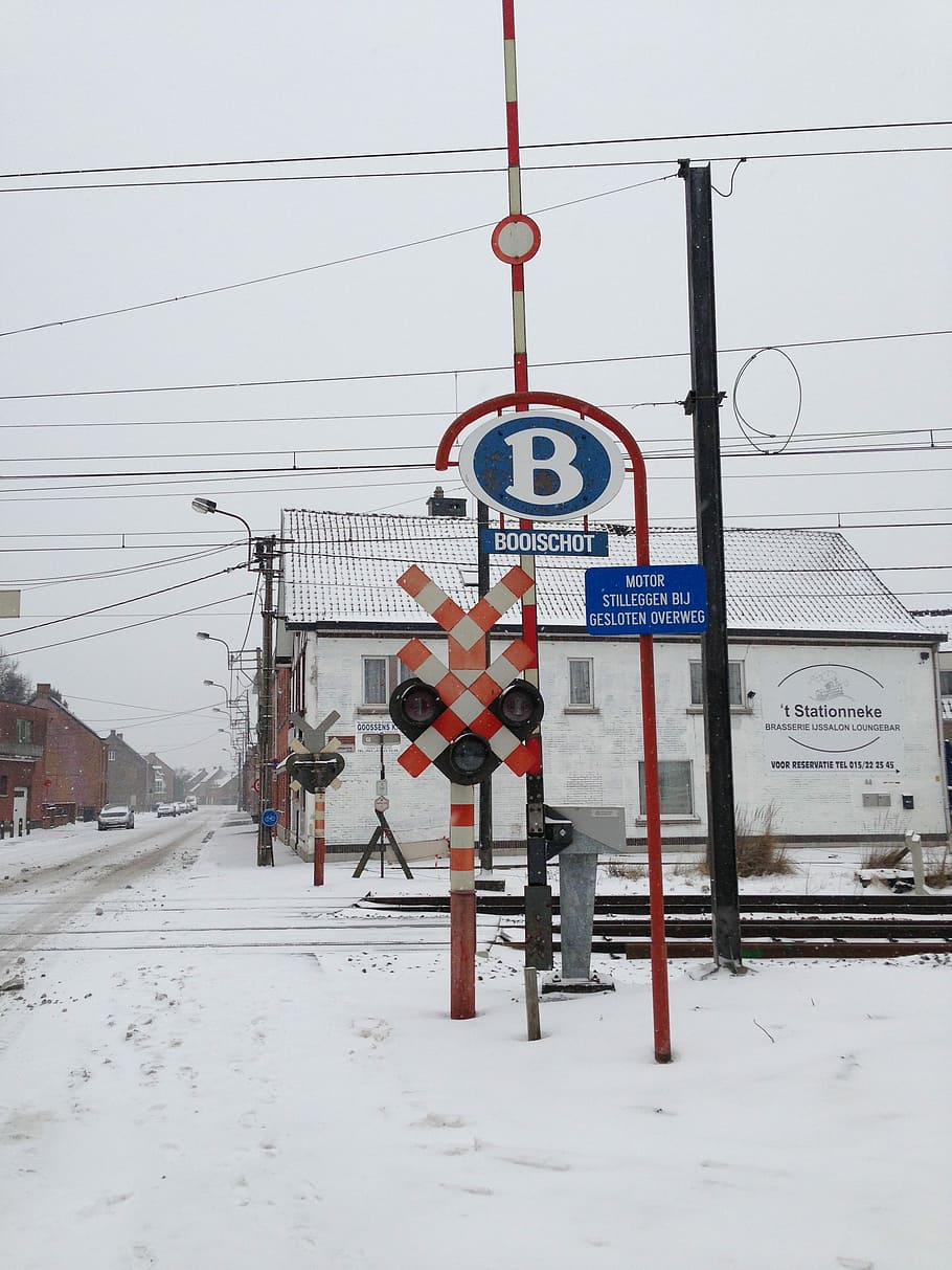Travessia ferroviária, Booischot, Bélgica, faixa, ferrovia, neve, trem, branco, inverno, cabo