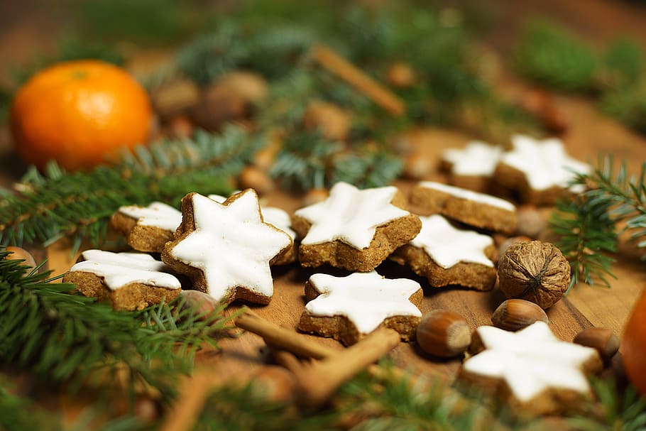 closeup, foto, kue bintang, bintang kayu manis, kalender kedatangan, roti jahe, natal, kedatangan, waktu natal, tannenzweig