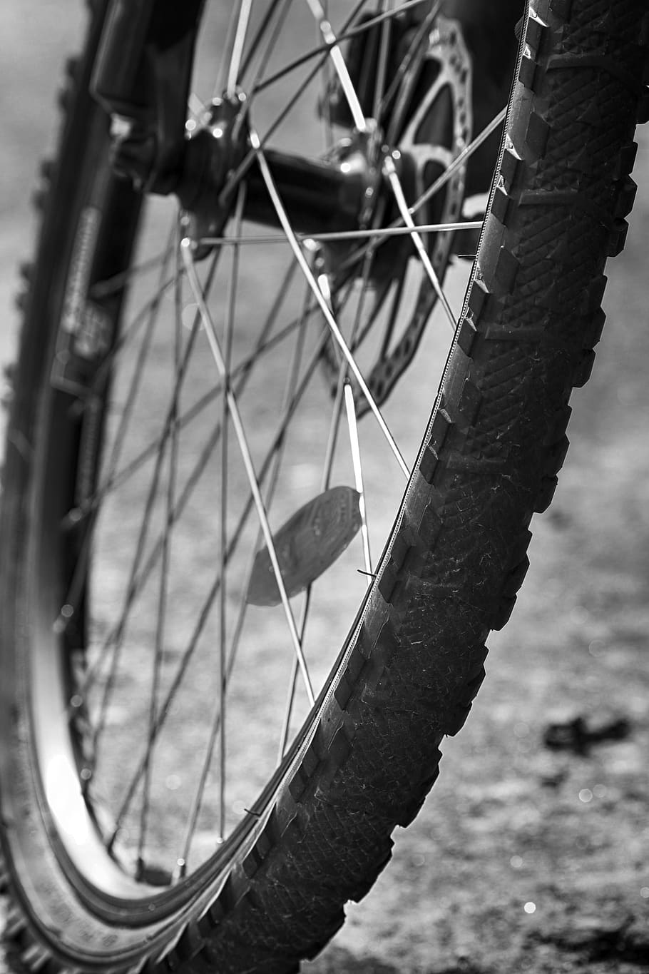 wheel, bike, spoke, transportation system, outdoors, tire, bicycle, focus on foreground, transportation, mode of transportation