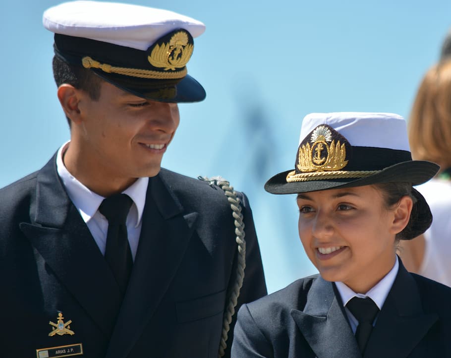 vestindo, chapéus, mulher, homem, soldado, marinha, argentina, navio de treinamento de vela, tripulação, hamburgo