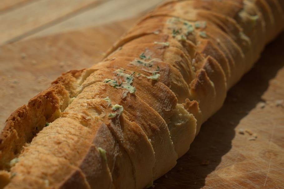 herb butter, herb butter baguette, grill, barbecue, fire, baguette, carbon, heat, grill party, guests