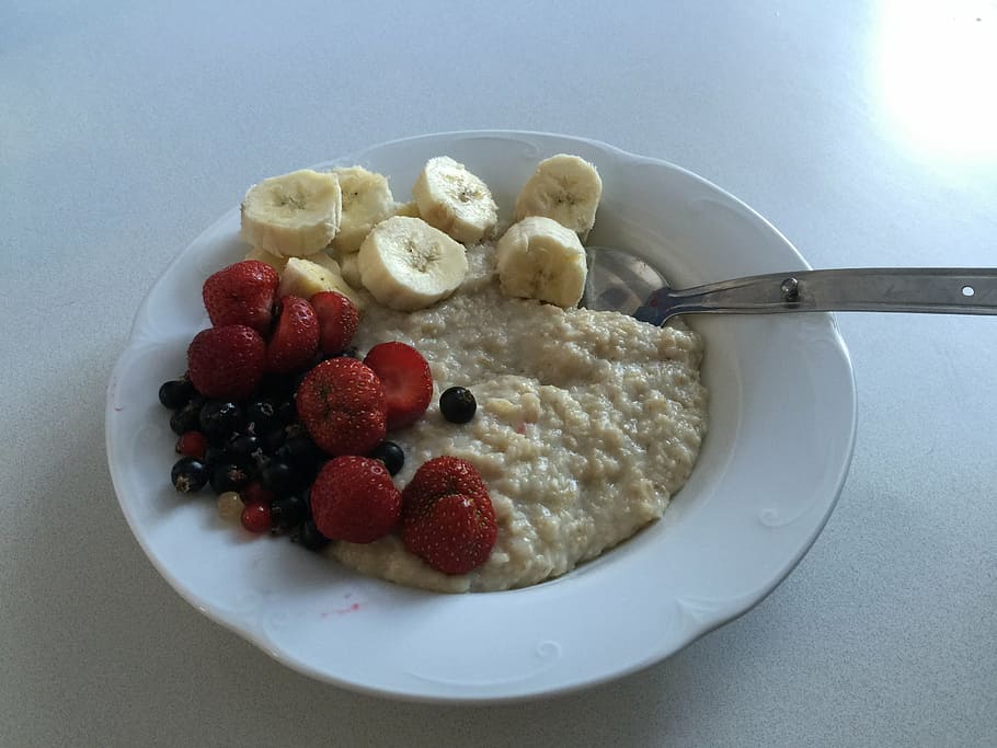 sliced, banana, strawberry, raspberry, fruits, plate, breakfast, porridge, morning, food