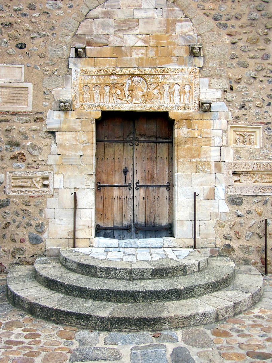 saint-génis-des-fontaines, portal, arquitrabe, abadía, medieval, benedictino, pirineos orientales, francia, arquitectura, estructura construida