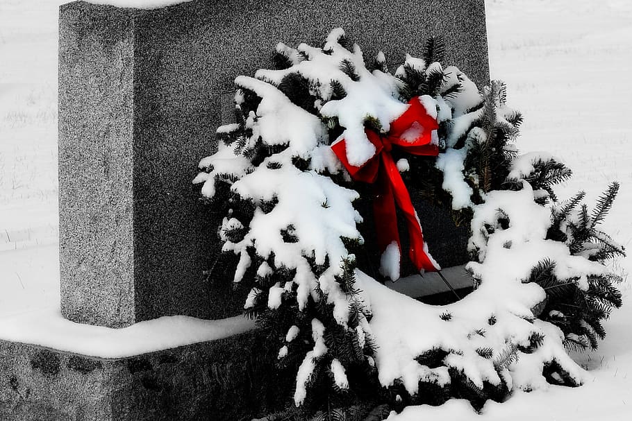 grave, headstone, wreathe, snow, christmas, cemetery, graveyard, tomb, burial, gravestone