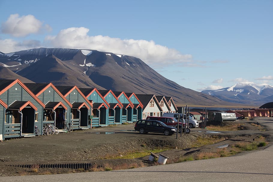 Casas, Svalbard, Longyearbyen, montaña, casa, cordillera, cielo, día, al aire libre, estructura construida