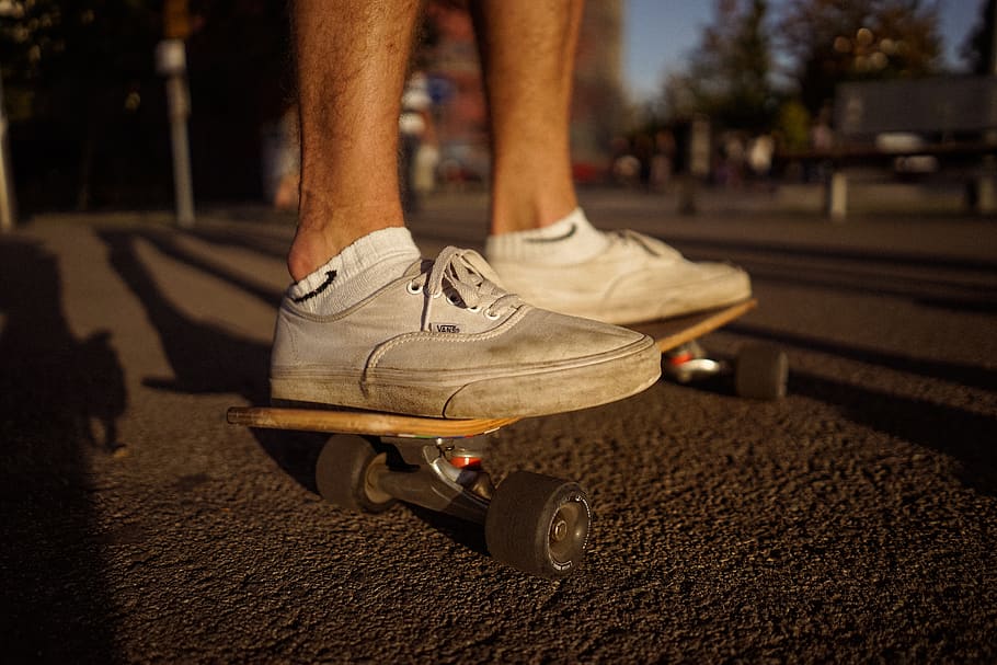 vans, skate, skateboard, dizer, pessoas, pé, sapatos, pés, branco, esportes