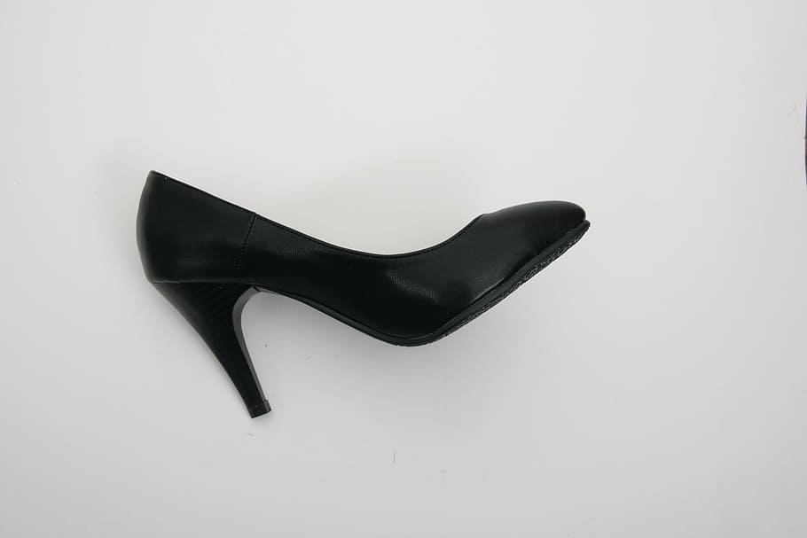 unpaired, women, black, leather closed-toe platform stiletto, high heels, women's, shoe, studio shot, fashion, black color