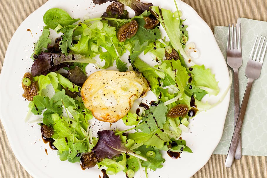 salad dish, salad, pear, cheese, leaf lettuce, vegetarian, delicious, frisch, eat, healthy