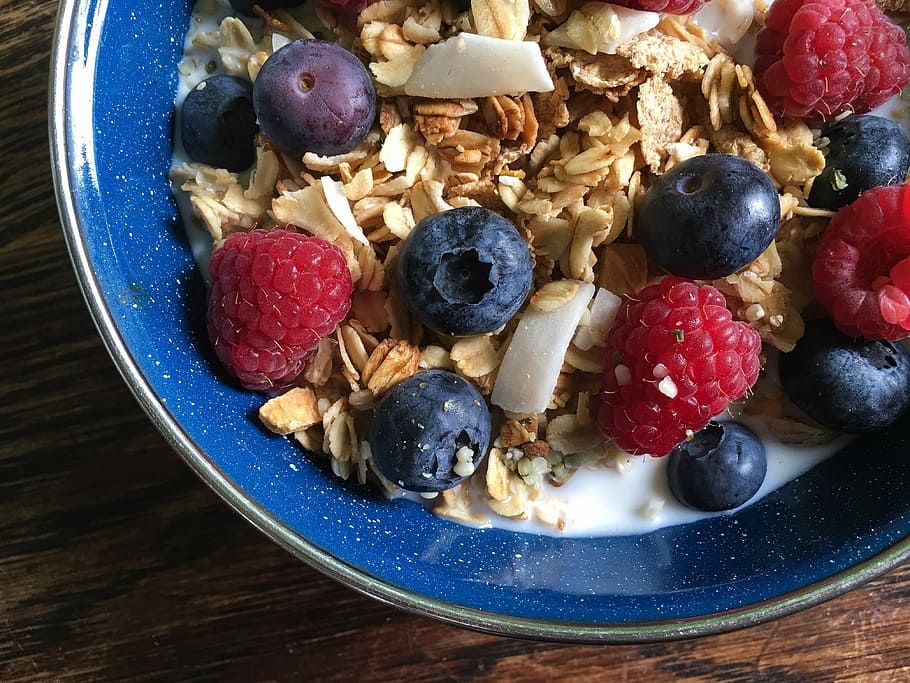 cranberries, blueberries, served, plate, Cereal, Granola, Milk, Local, Berry, berries