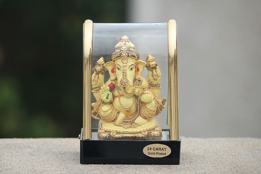 ganesha, sabedoria do senhor, deus hindu, ídolo, cor dourada, ninguém, único objeto, criatividade, dentro de casa, representação