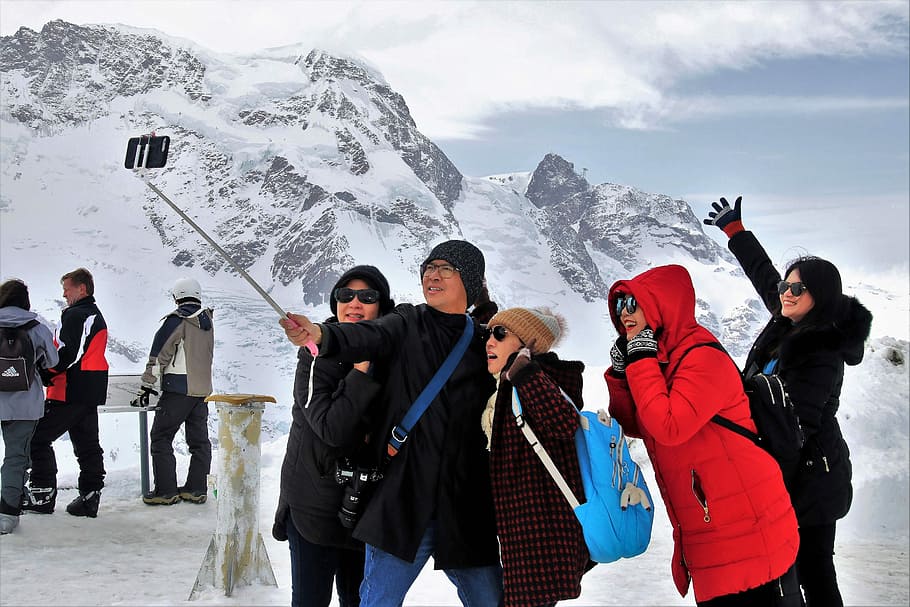 group, people, taking, groupie, mountain, covered, snow, high, zermatt, selfie