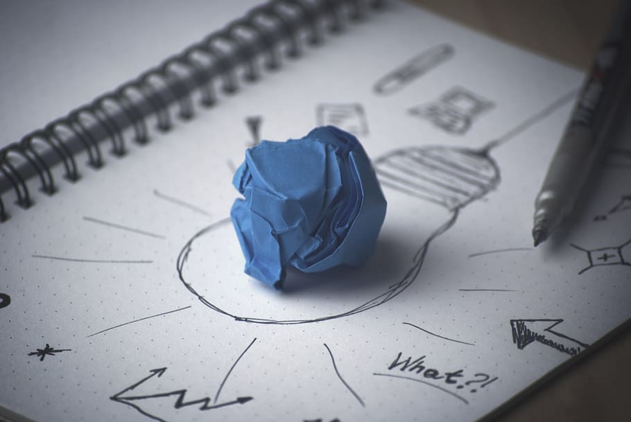 블루 구겨진 종이, 창의성, 아이디어, 영감, 혁신, 연필, 종이, 계획, 사업, 창조적 인