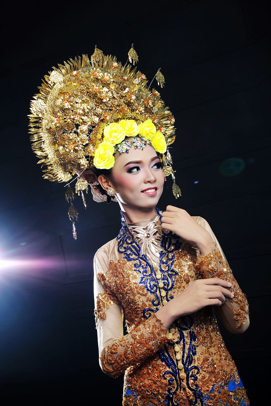 close up, custom, minang, indonesian, make up, black background, women, young, indonesian women, model