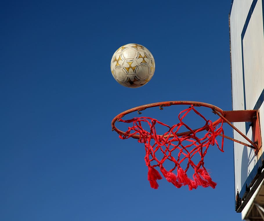 バスケットボール, スポーツ, バスケット, ボール, 低角度のビュー, 空, 青, 人なし, 自然, バスケットボールフープ